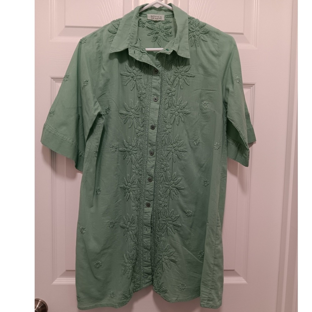 Novica Womens Sage Green Floral Embroidered Cotton Button Down Tunic Top Size S‎